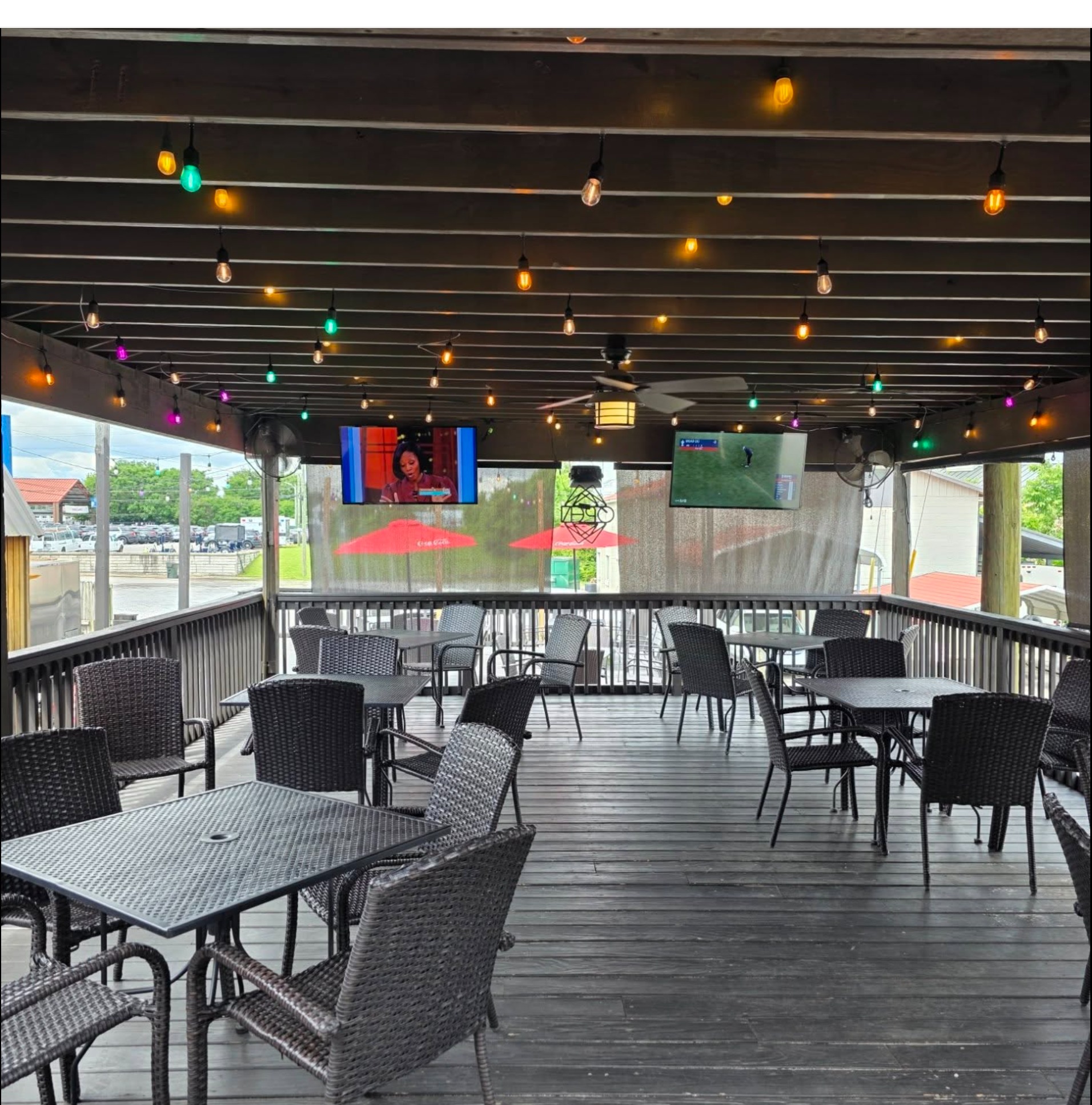 Covered upper deck